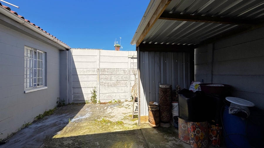 3 Bedroom Property for Sale in Hanover Park Western Cape